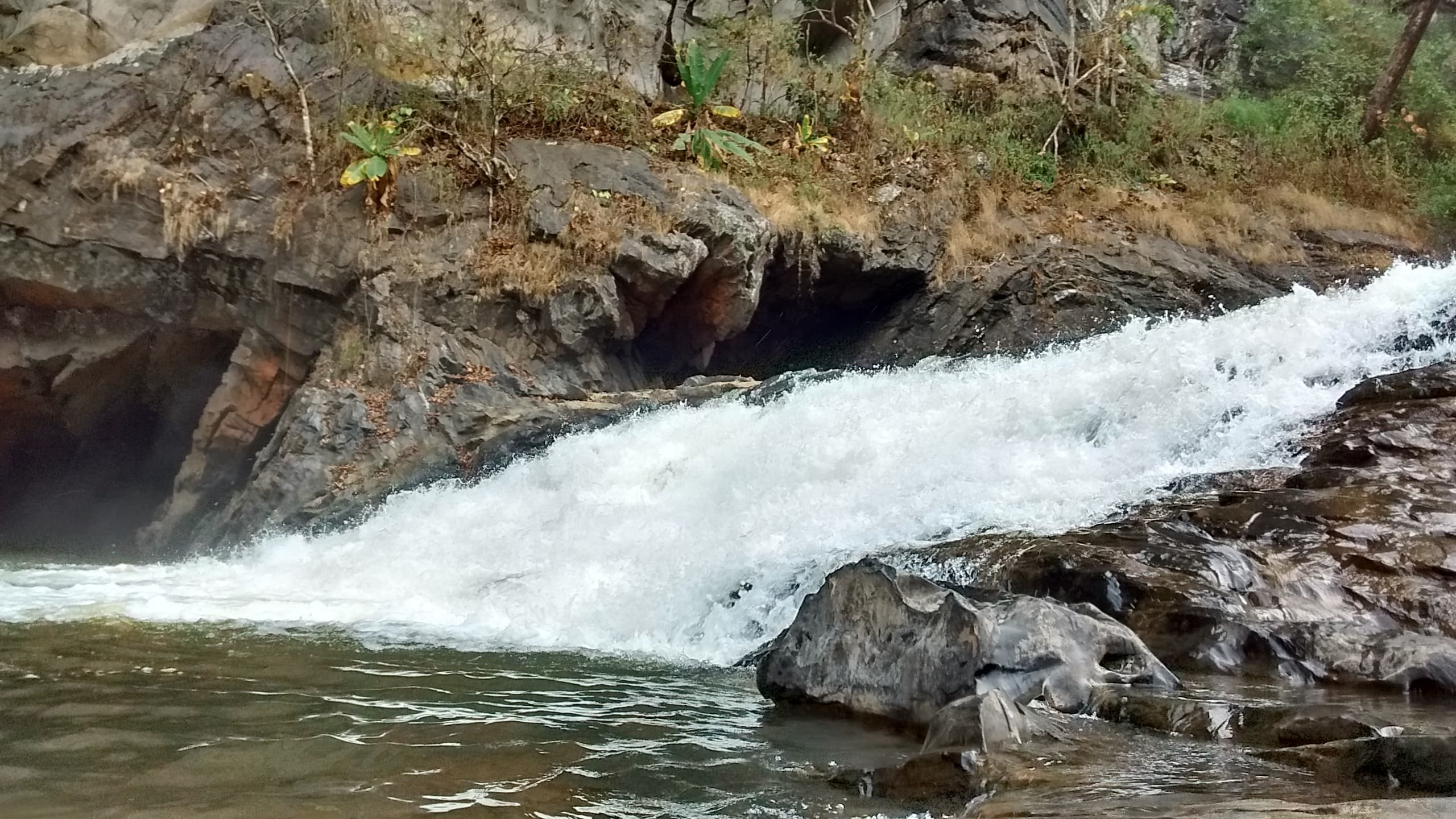Syntheri Rocks, limestone cliffs on the Kali River near Dandeli